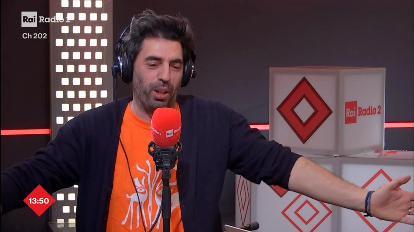 Pippo Lorusso: L’attore, il conduttore e l’amico che veste rumor’s ART